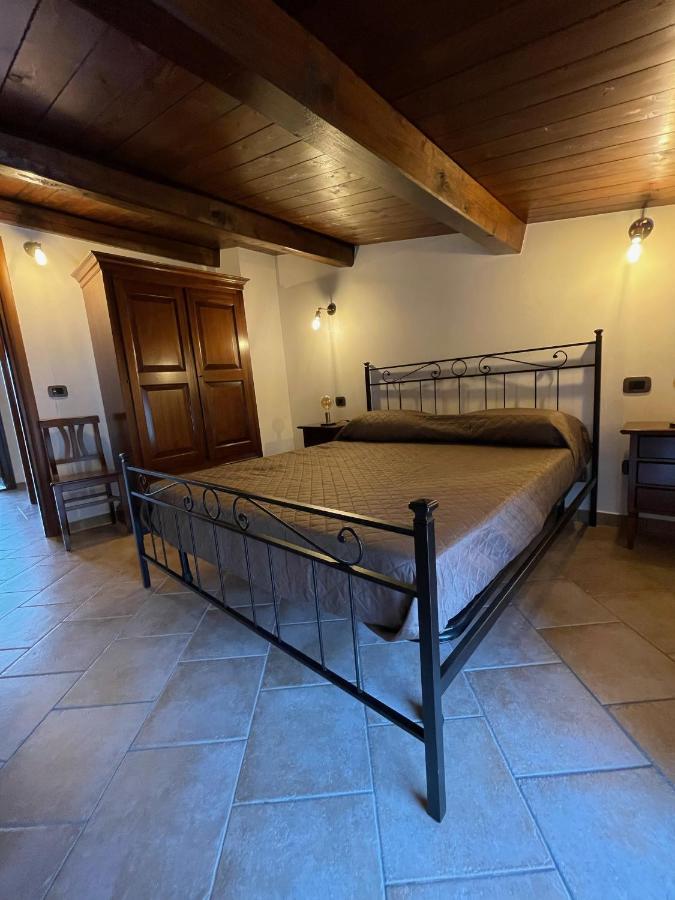Bed and Breakfast La Vie En Rose Fondi Exterior foto